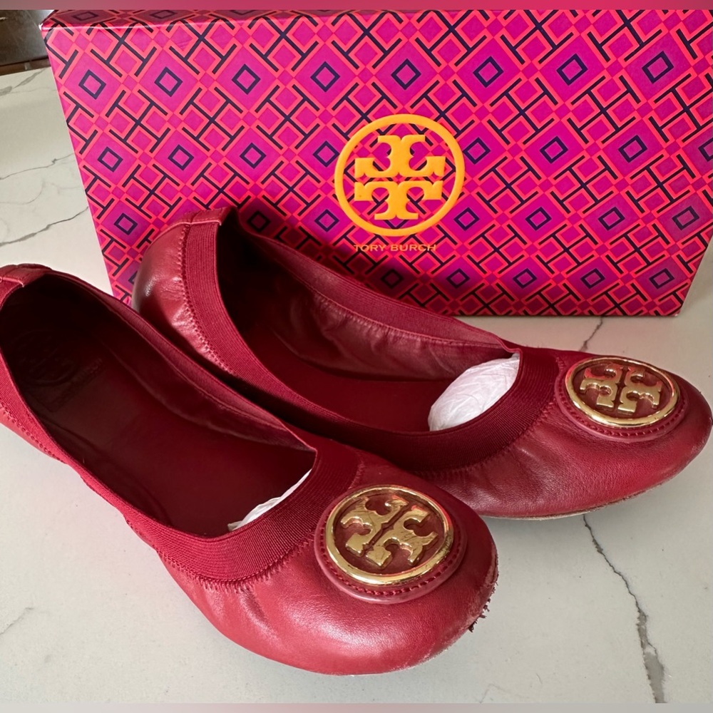 Tory Burch Caroline 2 Ballet Flat Leather size 9.5. Auburn Red
